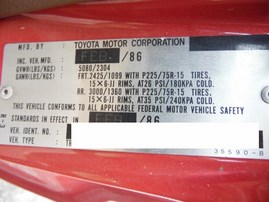 1986 T.TRUCK SR5 RED EXTRA CAB 2.4L TURBO AT 4WD Z18010